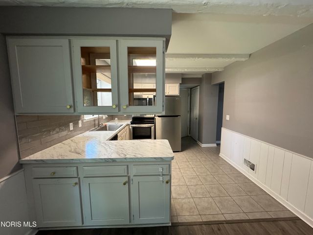 6350 Wedgewood Drive, Sylvania, OH 43560