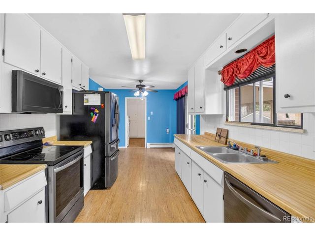4465 Cody St, Wheat Ridge, CO 80033