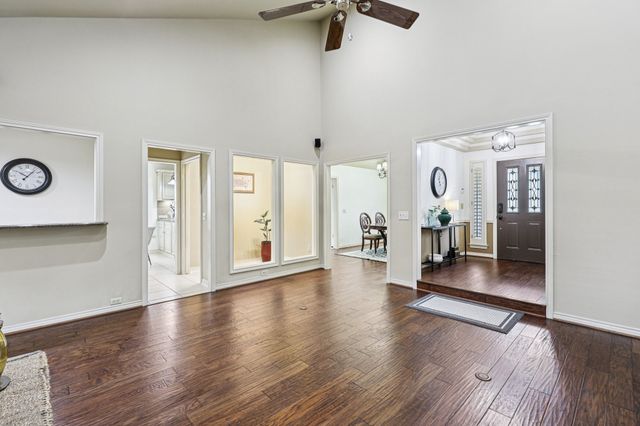 2517 Willowgate Lane, Carrollton, TX 75006