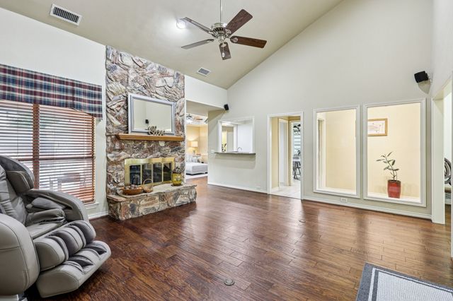 2517 Willowgate Lane, Carrollton, TX 75006