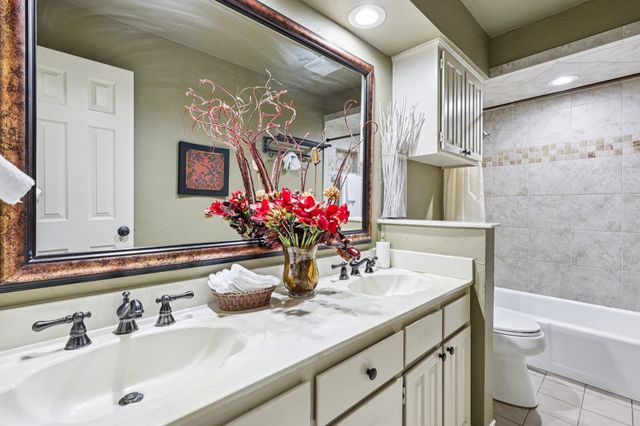 2517 Willowgate Lane, Carrollton, TX 75006