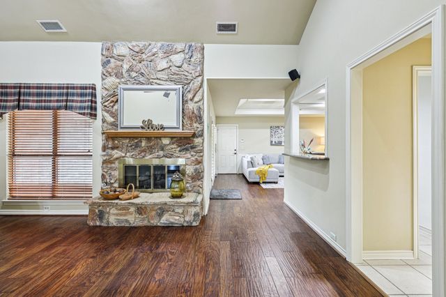 2517 Willowgate Lane, Carrollton, TX 75006