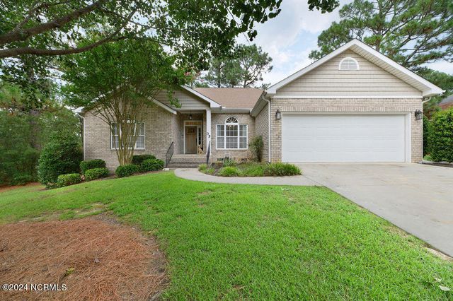 35 Bedford Circle, Pinehurst, NC 28374