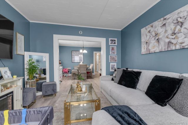 152 Pine Street, Brooklyn, NY 11208