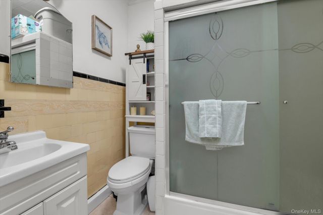 152 Pine Street, Brooklyn, NY 11208