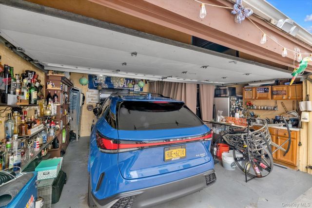 152 Pine Street, Brooklyn, NY 11208