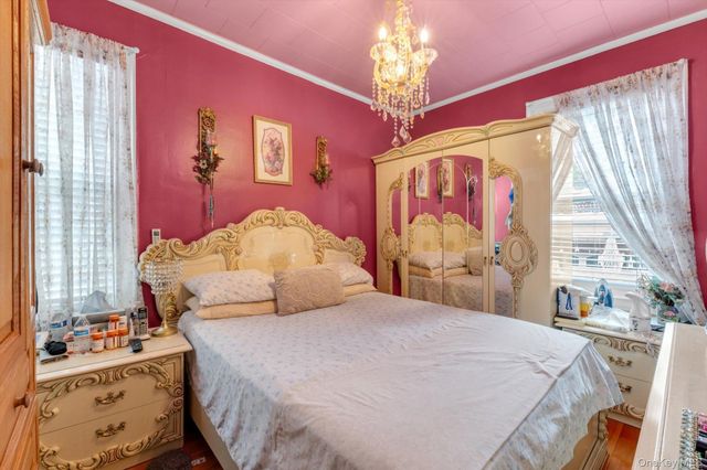 152 Pine Street, Brooklyn, NY 11208