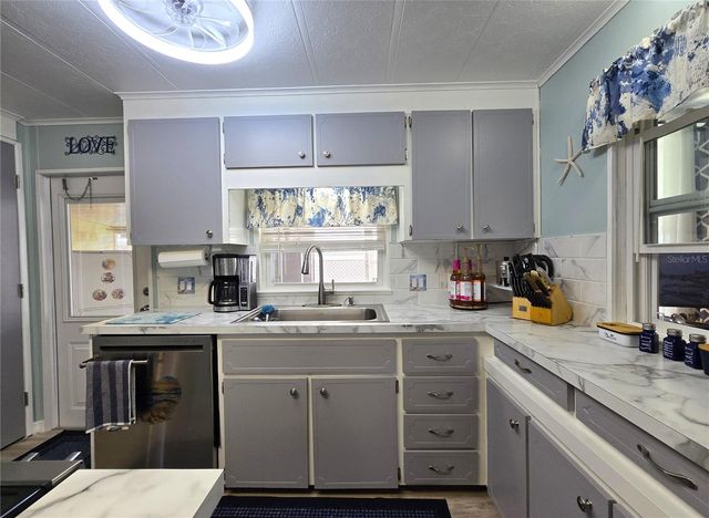 5619 BAYSHORE ROAD 435, Palmetto, FL 34221
