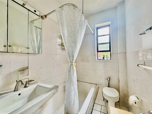 117-14 Union Turnpike Ac3, Kew Gardens, NY 11415