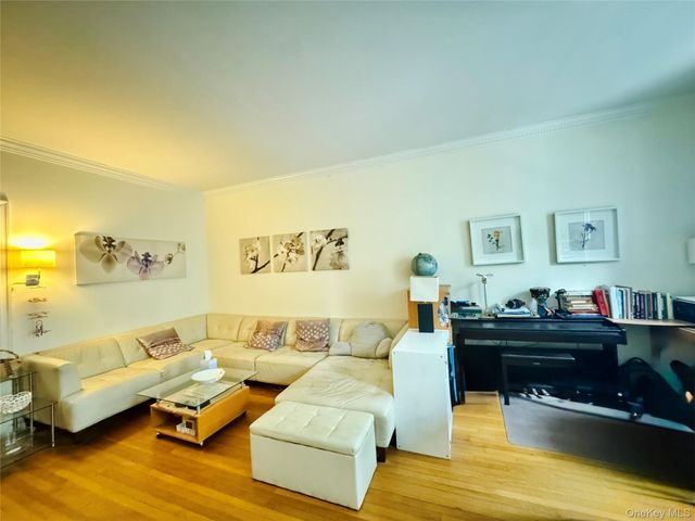 117-14 Union Turnpike Ac3, Kew Gardens, NY 11415