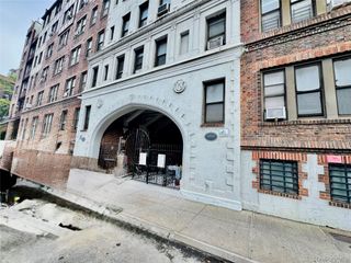 117-14 Union Turnpike Ac3, Kew Gardens, NY 11415