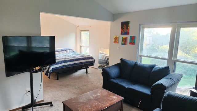 6987 W Glenbrook ROAD, Milwaukee, WI 53223