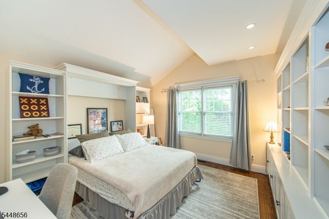 121 Maxim Dr, Hopatcong Boro, NJ 07843