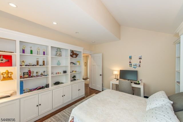121 Maxim Dr, Hopatcong Boro, NJ 07843