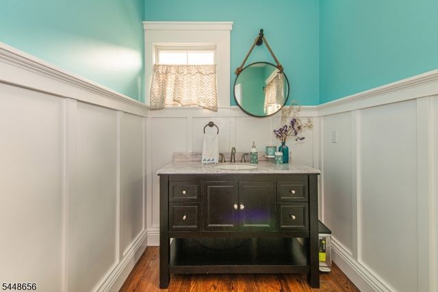 121 Maxim Dr, Hopatcong Boro, NJ 07843