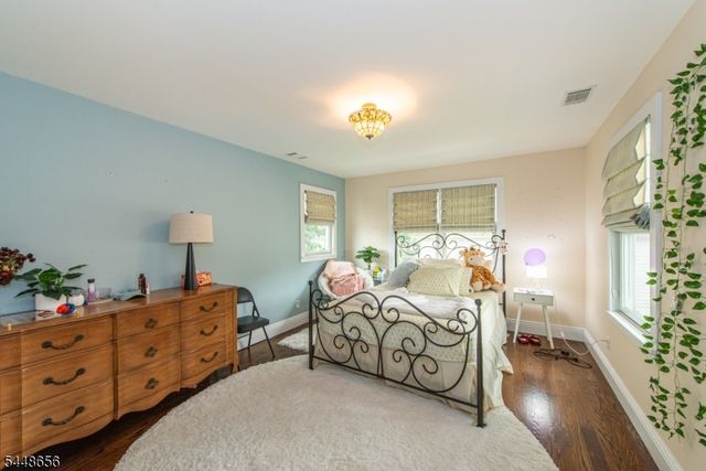 121 Maxim Dr, Hopatcong Boro, NJ 07843
