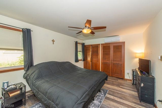 121 Maxim Dr, Hopatcong Boro, NJ 07843