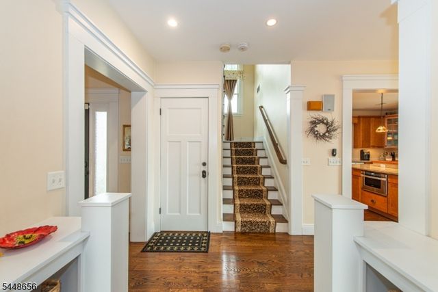 121 Maxim Dr, Hopatcong Boro, NJ 07843