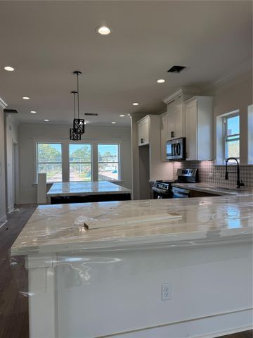 3808 Yale Street, Houston, TX 77018