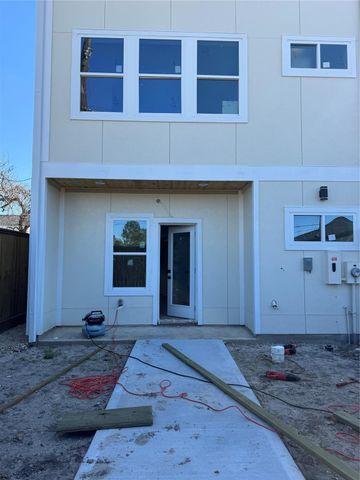 3808 Yale Street, Houston, TX 77018