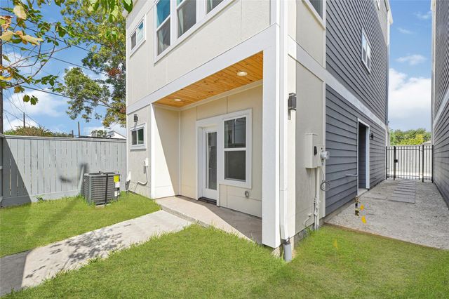 3808 Yale Street, Houston, TX 77018