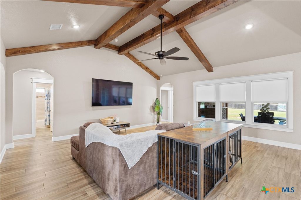 Image 11 of property listing at 3533 Hooten Bend Road, Kempner, TX 76539