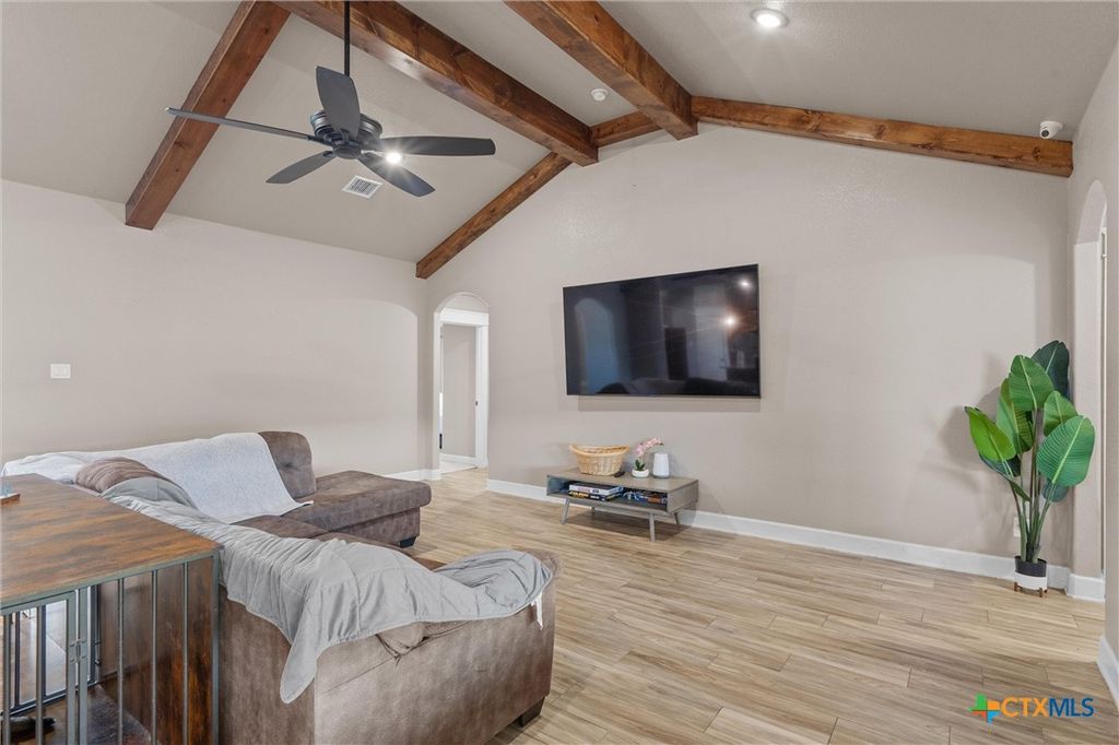 Image 12 of property listing at 3533 Hooten Bend Road, Kempner, TX 76539
