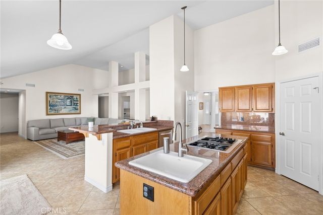 2017 Windemere Way, Upland, CA 91784