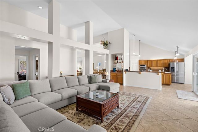 2017 Windemere Way, Upland, CA 91784
