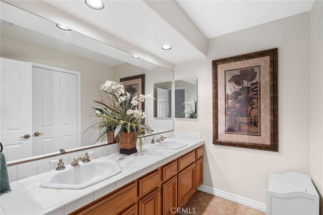 2017 Windemere Way, Upland, CA 91784