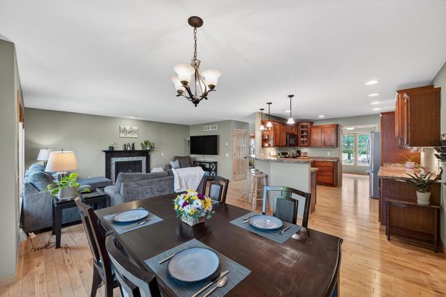 2116 Hoel Circle, Stoughton, WI 53589