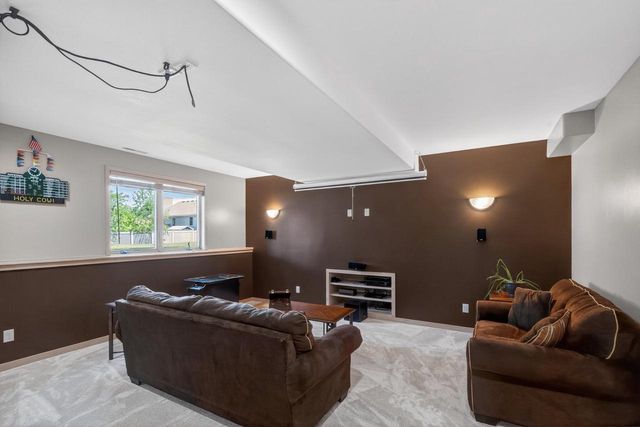 2116 Hoel Circle, Stoughton, WI 53589