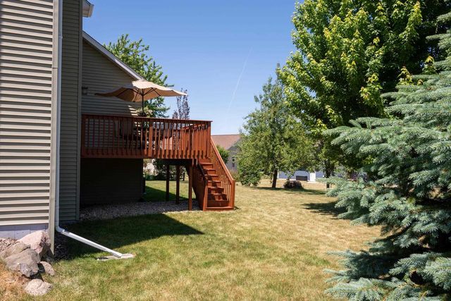 2116 Hoel Circle, Stoughton, WI 53589