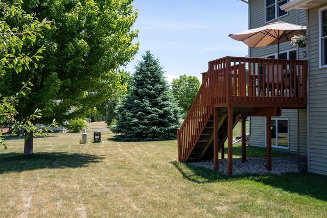 2116 Hoel Circle, Stoughton, WI 53589