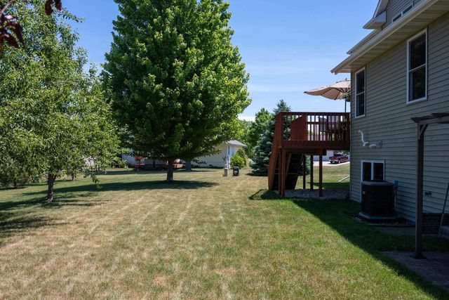 2116 Hoel Circle, Stoughton, WI 53589