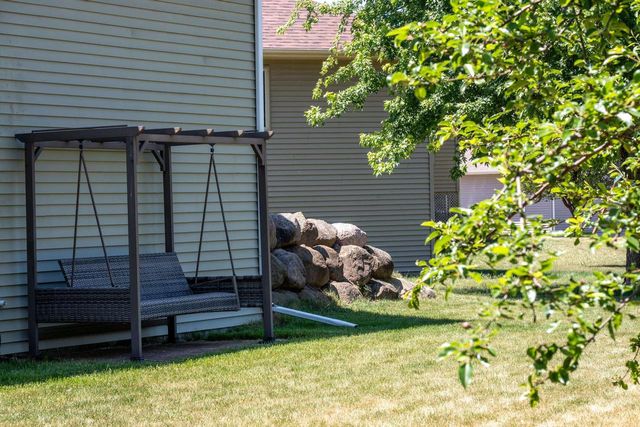 2116 Hoel Circle, Stoughton, WI 53589