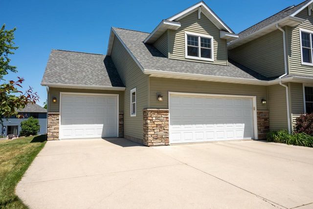 2116 Hoel Circle, Stoughton, WI 53589