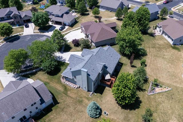2116 Hoel Circle, Stoughton, WI 53589