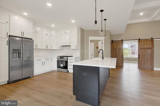 10845 SIERRA DR, Waynesboro, PA 17268