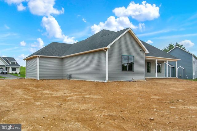 10845 SIERRA DR, Waynesboro, PA 17268