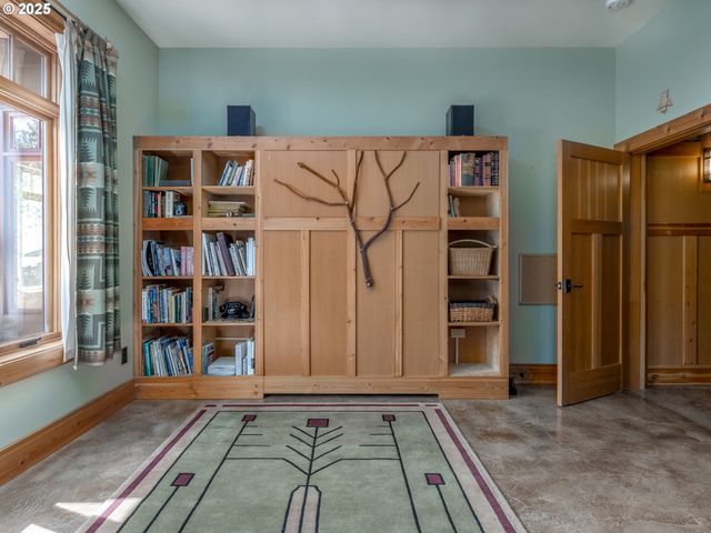 15678 S SPANGLER Rd, Oregon City, OR 97045