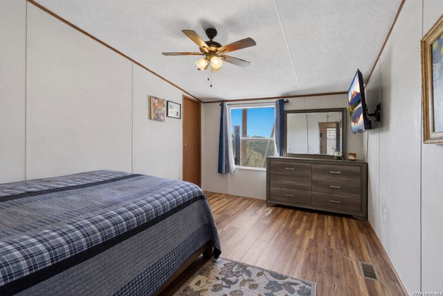 197 Lake View Dr, Lakehills, TX 78063