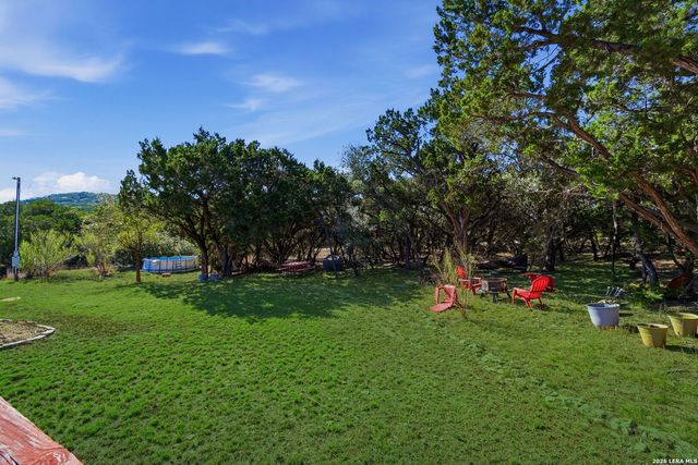 197 Lake View Dr, Lakehills, TX 78063