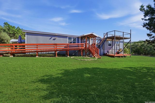 197 Lake View Dr, Lakehills, TX 78063