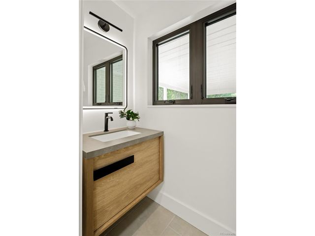 729 S Hudson St, Denver, CO 80246
