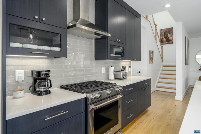 207 HARTMANS MILL RD, Charlottesville, VA 22902