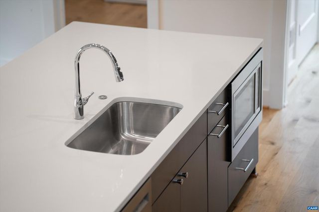 207 HARTMANS MILL RD, Charlottesville, VA 22902