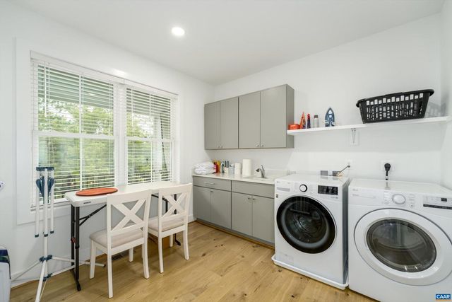 207 HARTMANS MILL RD, Charlottesville, VA 22902