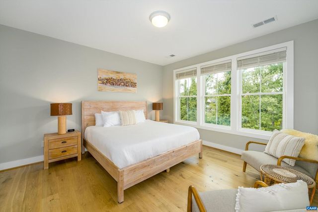 207 HARTMANS MILL RD, Charlottesville, VA 22902