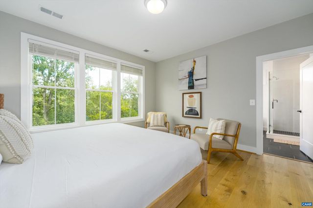 207 HARTMANS MILL RD, Charlottesville, VA 22902